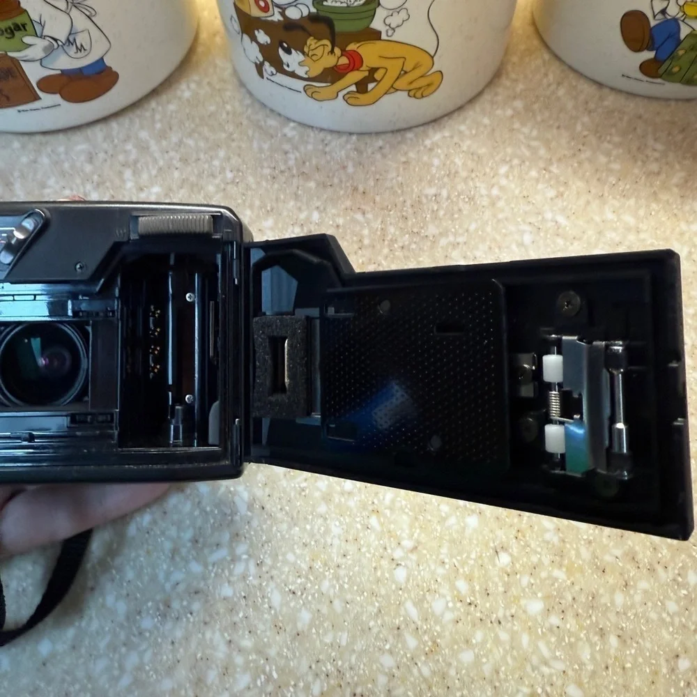 Pentax IQ Zoom 70 Black Macro 35mm Compact Point and Shoot with strap Camera